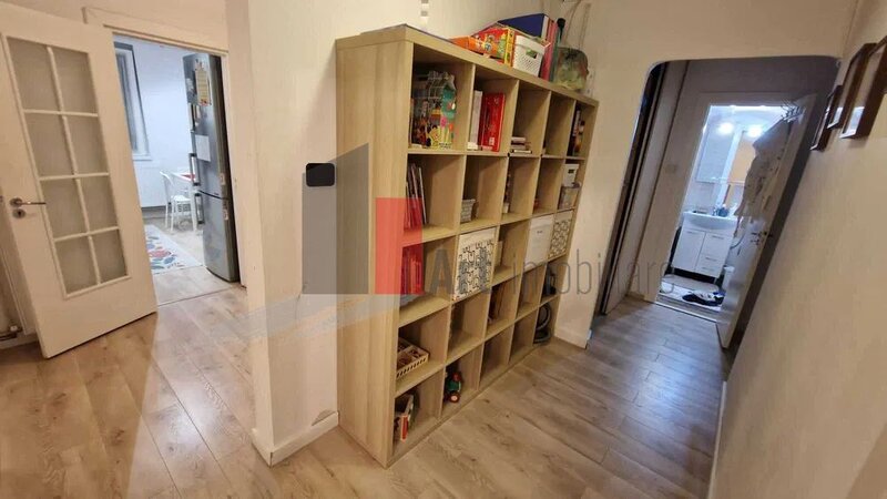 Brancoveanu - Huedin Vanzare apartament 4 camere decomandat cu centrala