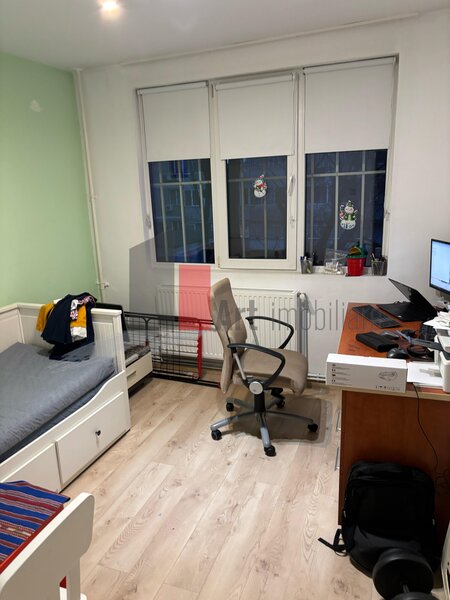 Brancoveanu - Huedin Vanzare apartament 4 camere decomandat cu centrala