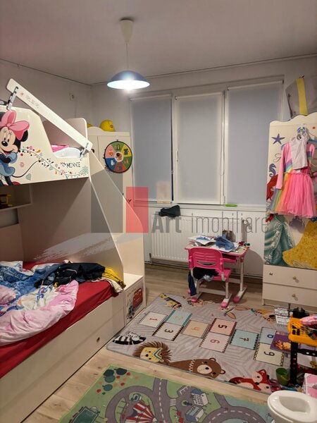 Brancoveanu - Huedin Vanzare apartament 4 camere decomandat cu centrala