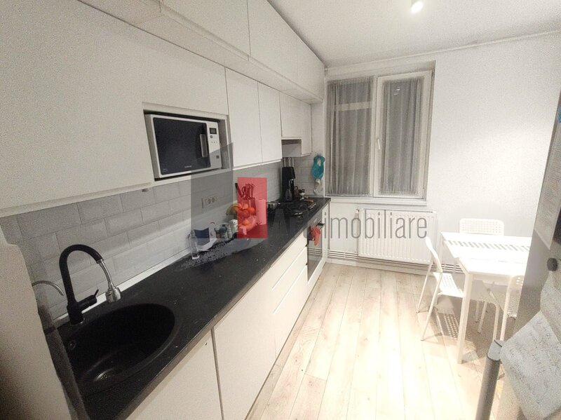 Brancoveanu - Huedin Vanzare apartament 4 camere decomandat cu centrala