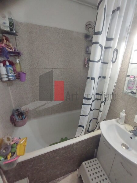 Brancoveanu - Huedin Vanzare apartament 4 camere decomandat cu centrala